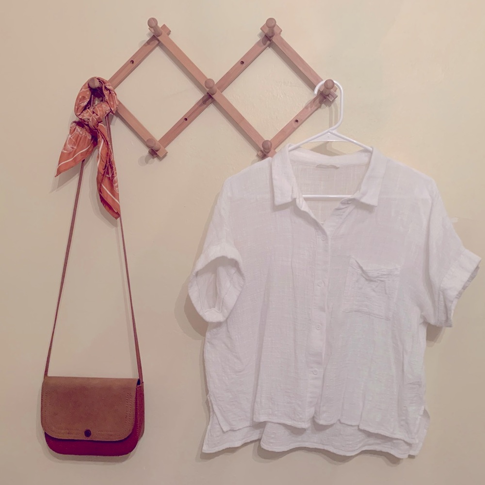 White linen short sleeve button down